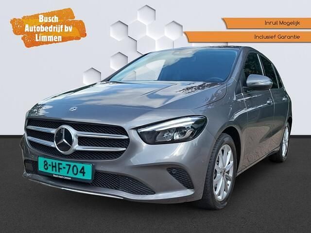 Grijs Gebruikt 2022 Mercedes E250 Hatchback | € 24.950 - Afbeelding 1/3