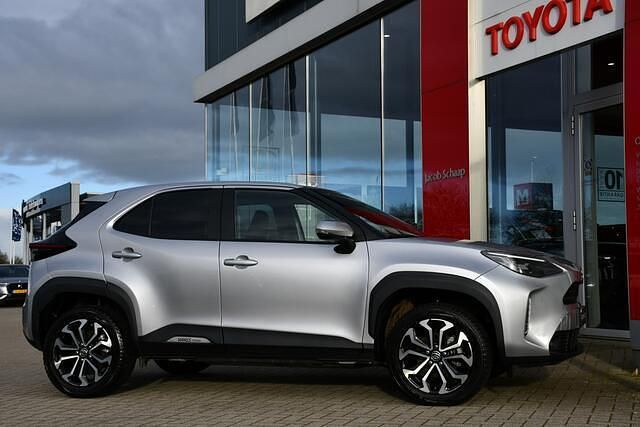 Occasion Toyota Yaris Cross Limited 80 PK (58 kW) 2024 Grijs SUV