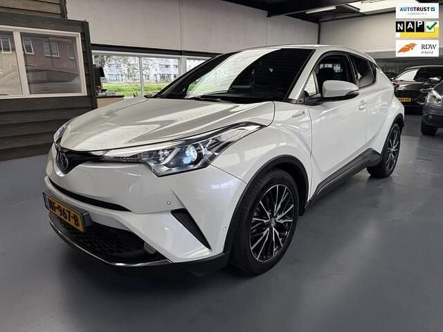 Wit Gebruikt 2016 Toyota C-HR Edition SUV | € 14.950 (Eerlijke prijs) - Afbeelding 1/4