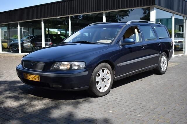 Blauw, metallic lak Gebruikt 2000 Volvo V70 Comfort Stationwagen | € 2.450 (Eerlijke prijs) - Afbeelding 1/4