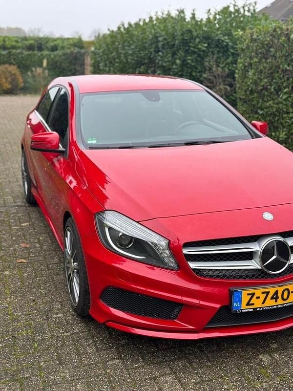 Occasion Mercedes A180 175 PK (128 kW) 2013 Rood Hatchback