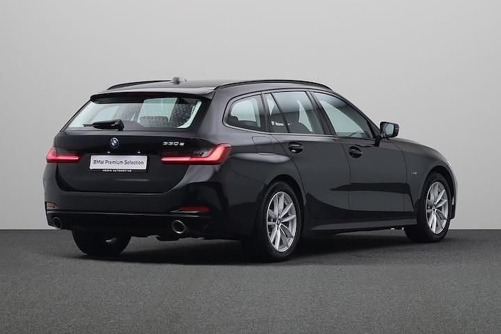 Occasion BMW 330e Executive 184 PK (135 kW) 2022 Zwart Stationwagen