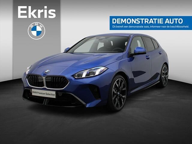 Blauw Gebruikt 2025 BMW 120 M Sport Hatchback | € 49.995 - Afbeelding 1/4