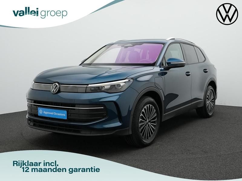 Blauw Nieuw 2025 VW Tiguan Edition SUV | € 47.800 (Super prijs) - Afbeelding 1/4