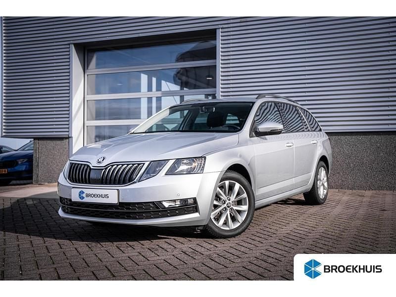 Grijs Gebruikt 2018 Skoda Octavia Ambition Stationwagen | € 17.895 (Eerlijke prijs) - Afbeelding 1/4
