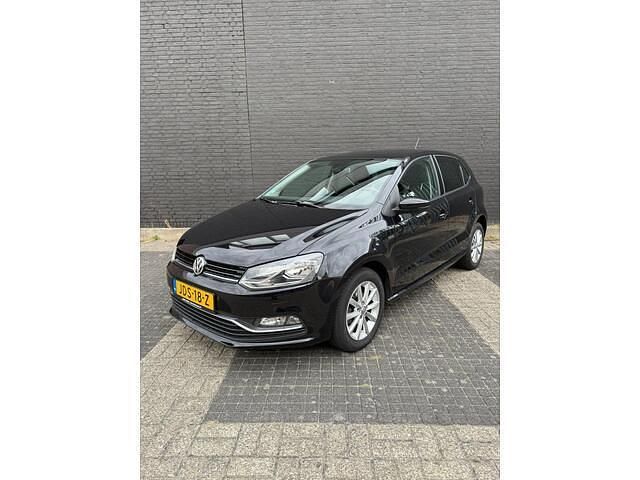 Zwart Gebruikt 2015 VW Polo LOUNGE Hatchback | € 8.950 (Goede deal) - Afbeelding 1/4