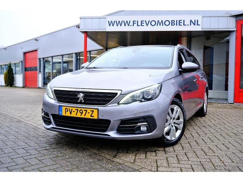 Grijs Occasion 2017 Peugeot 308 Stationwagen | € 7.950 (Goede deal) - Afbeelding 1/4