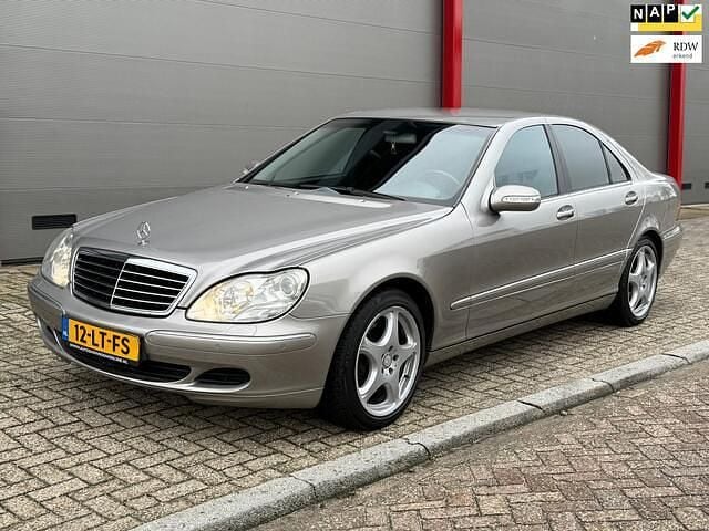 Grijs Gebruikt 2003 Mercedes S500 Sedan | € 5.749 (Super prijs) - Afbeelding 1/4