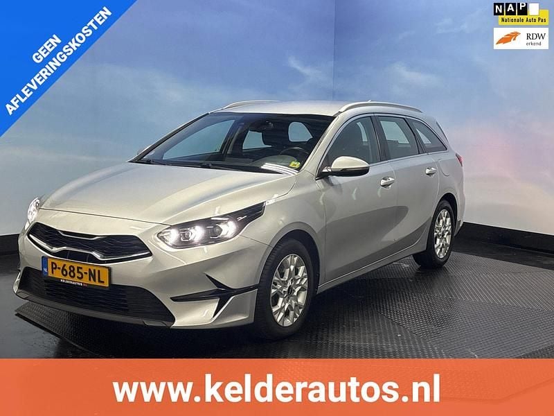 Grijs Occasion 2022 Kia Ceed Hatchback | € 11.850 (Eerlijke prijs) - Afbeelding 1/4