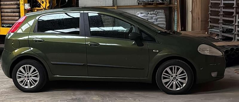 Occasion Fiat Grande Punto 77 PK (56 kW) 2006 Groen Hatchback