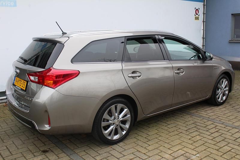 Occasion Toyota Auris Hybrid 2013 Bruin Stationwagen