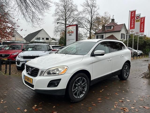 Wit Gebruikt 2009 Volvo XC60 SUV | € 8.950 (Eerlijke prijs) - Afbeelding 1/4