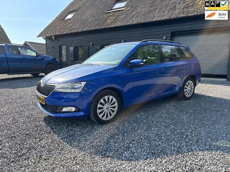 Blauw Gebruikt 2020 Skoda Fabia Ambition Stationwagen | € 6.999 (Goede deal) - Afbeelding 1/4