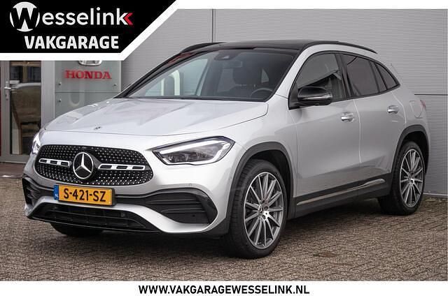 Grijs Gebruikt 2022 Mercedes GLA250 AMG line SUV | € 40.950 (Eerlijke prijs) - Afbeelding 1/4