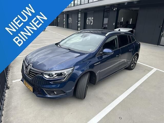Blauw Gebruikt 2019 Renault Mégane GrandTour Bose Edition Stationwagen | € 12.450 (Goede deal) - Afbeelding 1/4