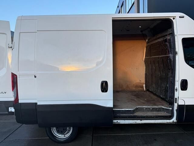 Occasion Iveco Daily 136 PK (100 kW) 2017 Wit Van