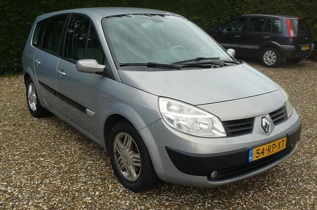 Occasion Renault Grand Scénic II Luxe 113 PK (83 kW) 2005 Beige MPV