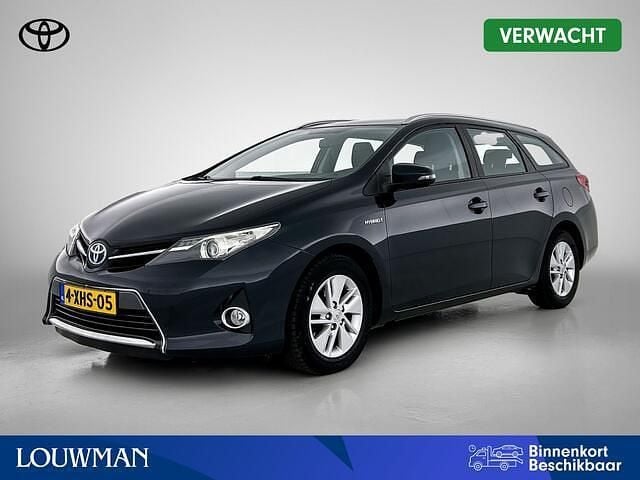 Grijs metallic Gebruikt 2014 Toyota Auris Touring Sports Stationwagen | € 12.450 (Eerlijke prijs) - Afbeelding 1/4