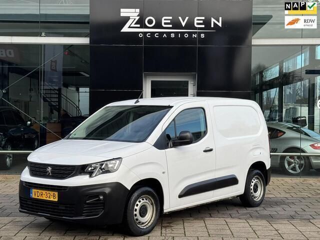 Wit Gebruikt 2019 Peugeot Partner Premium MPV | € 8.995 (Eerlijke prijs) - Afbeelding 1/4