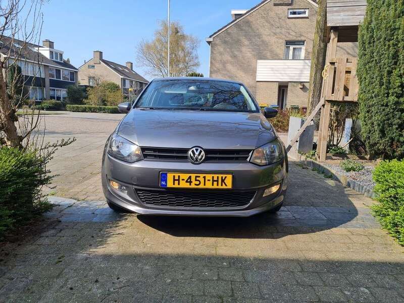 Grijs Gebruikt 2014 VW Polo R-line Edition Hatchback | € 9.495 (Eerlijke prijs) - Afbeelding 1/4