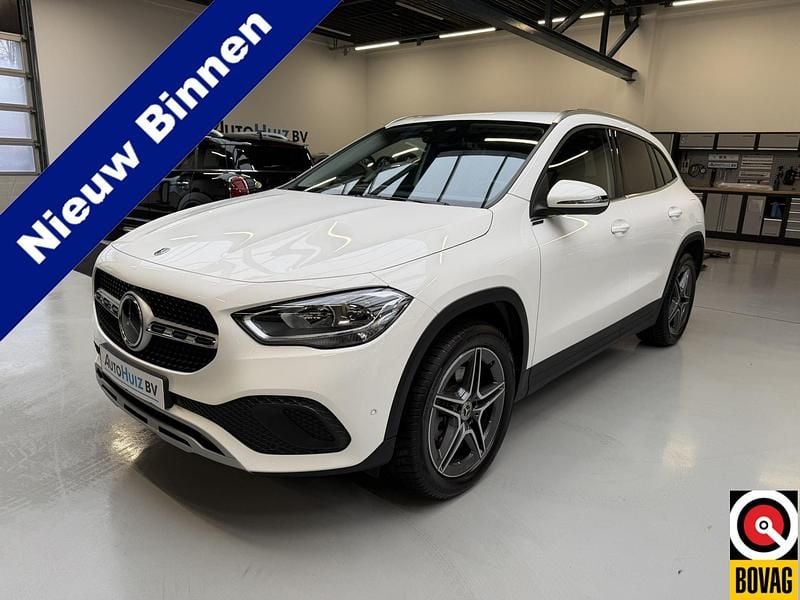 Wit Occasion 2022 Mercedes GLA250 Style SUV | € 35.990 (Super prijs) - Afbeelding 1/4