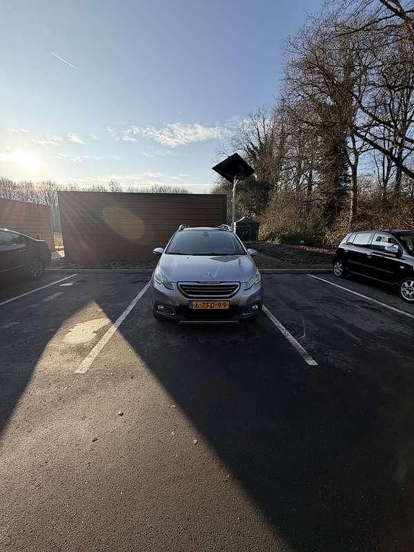 Grijs Occasion 2014 Peugeot 2008 Allure SUV | € 3.900 (Iets duurder) - Afbeelding 1/4