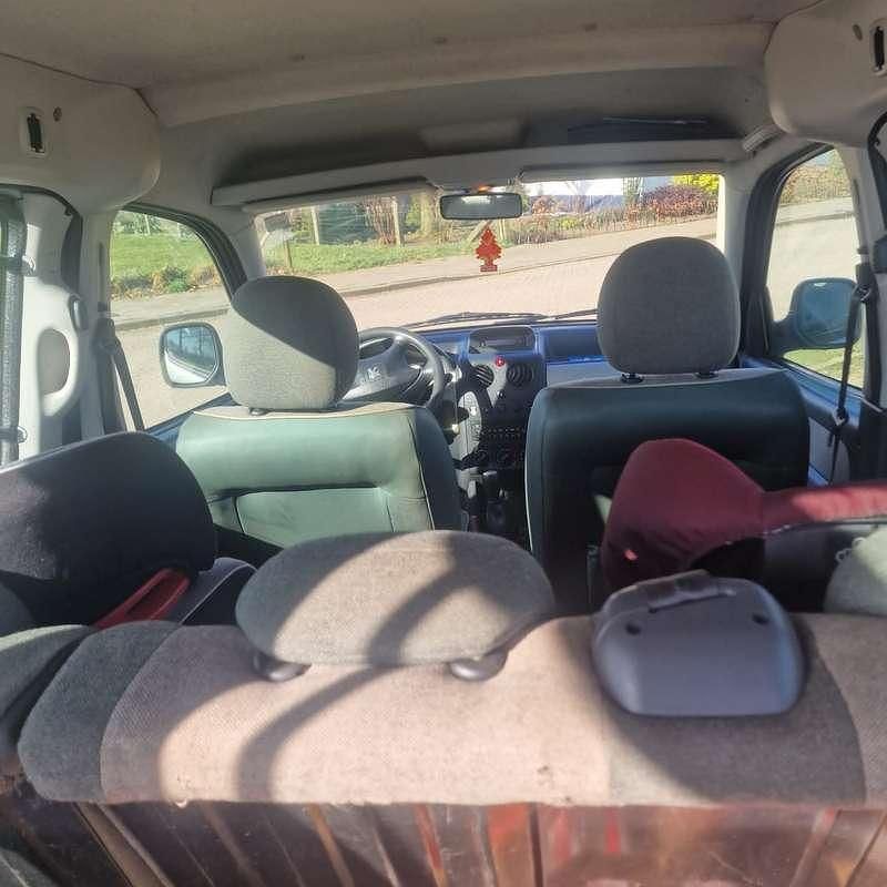 Zilver Gebruikt 2003 Peugeot Partner MPV | € 750 (Super prijs) - Afbeelding 1/4