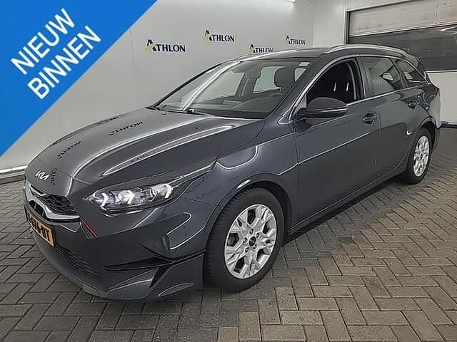 Grijs Gebruikt 2023 Kia Ceed Sportswagon Stationwagen | € 18.950 (Super prijs) - Afbeelding 1/4