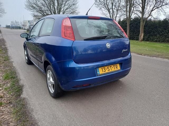 Occasion Fiat Grande Punto 77 PK (56 kW) 2006 Blauw, metallic lak Hatchback