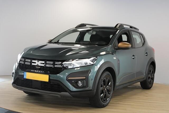 Groen Occasion 2025 Dacia Sandero Extreme Hatchback | € 21.950 (Iets duurder) - Afbeelding 1/4