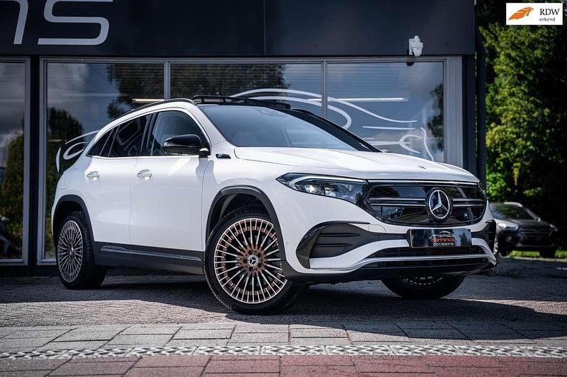 Wit Gebruikt 2022 Mercedes EQA300 Business SUV | € 31.950 - Afbeelding 1/4