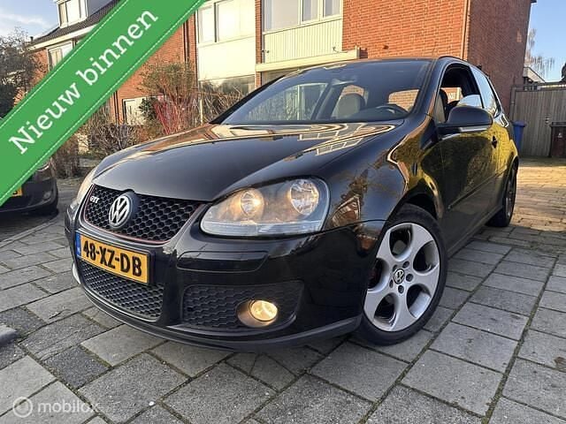 Zwart Occasion 2007 VW Golf V GTI Hatchback | € 7.975 (Iets duurder) - Afbeelding 1/4