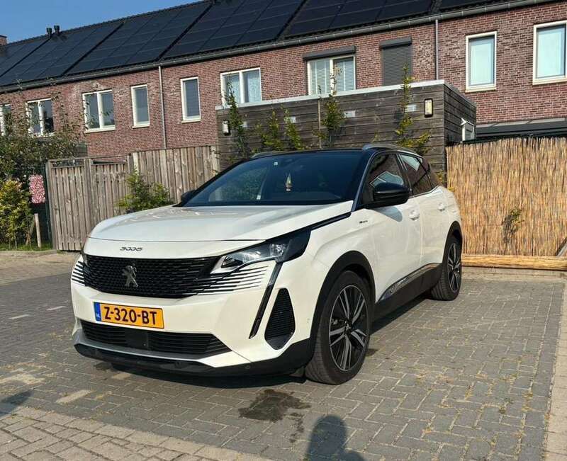 Wit Gebruikt 2021 Peugeot 3008 GT MPV | € 25.000 (Eerlijke prijs) - Afbeelding 1/4