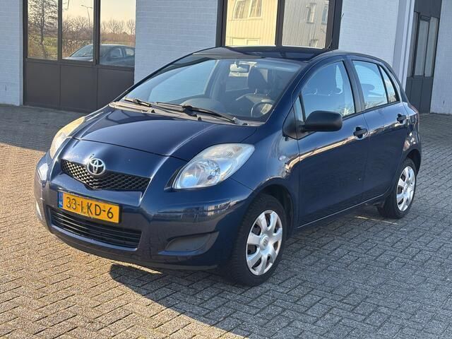 Blauw Gebruikt 2010 Toyota Yaris Hatchback | € 2.499 (Eerlijke prijs) - Afbeelding 1/4
