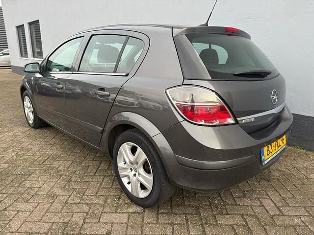 Occasion Opel Astra Edition 116 PK (85 kW) 2009 Grijs Hatchback