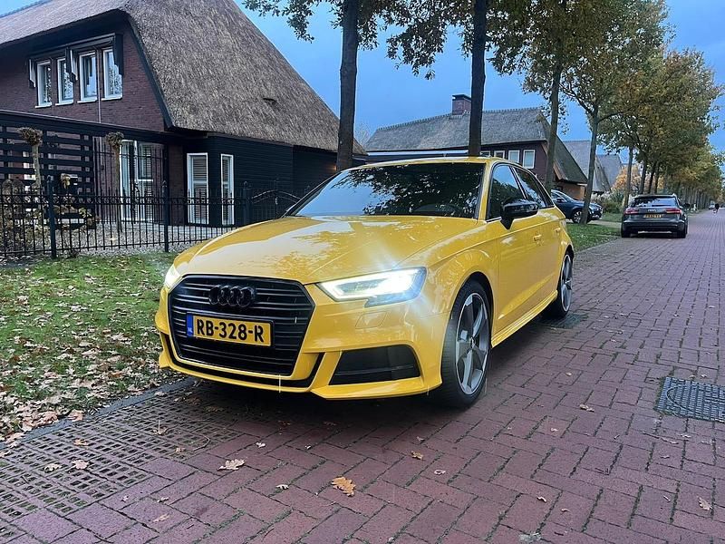 Geel Gebruikt 2017 Audi A3 Sportback S-Line Hatchback | € 17.950 (Super prijs) - Afbeelding 1/4