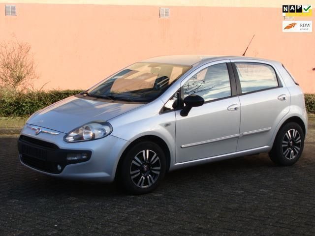Grijs Gebruikt 2012 Fiat Punto Evo Easy Hatchback | € 3.949 (Goede deal) - Afbeelding 1/4