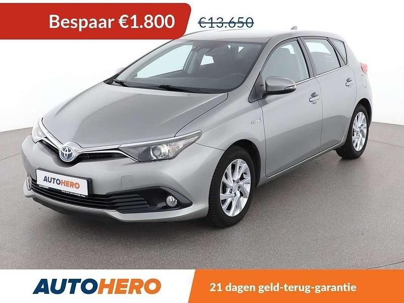 Grijs Gebruikt 2015 Toyota Auris Hybrid Hatchback | € 12.049 (Eerlijke prijs) - Afbeelding 1/3