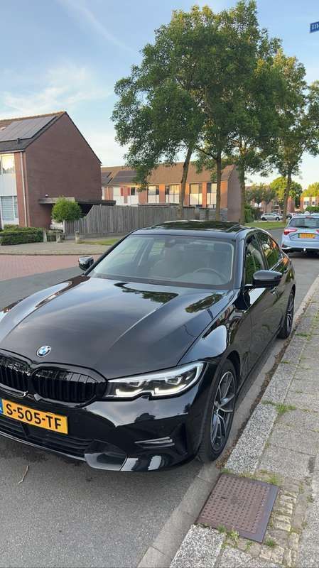 Zwart Gebruikt 2021 BMW 320 Executive Sedan | € 34.999 (Duur) - Afbeelding 1/4