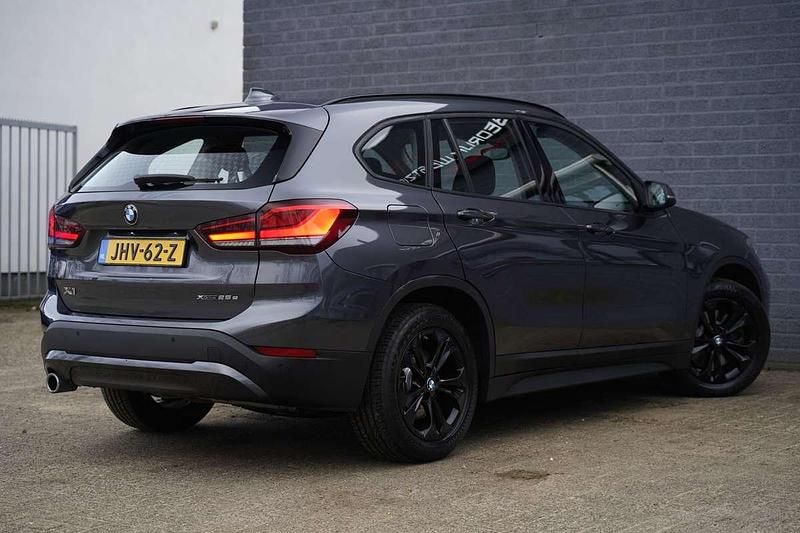 Occasion BMW X1 Executive 125 PK (91 kW) 2021 Grijs SUV
