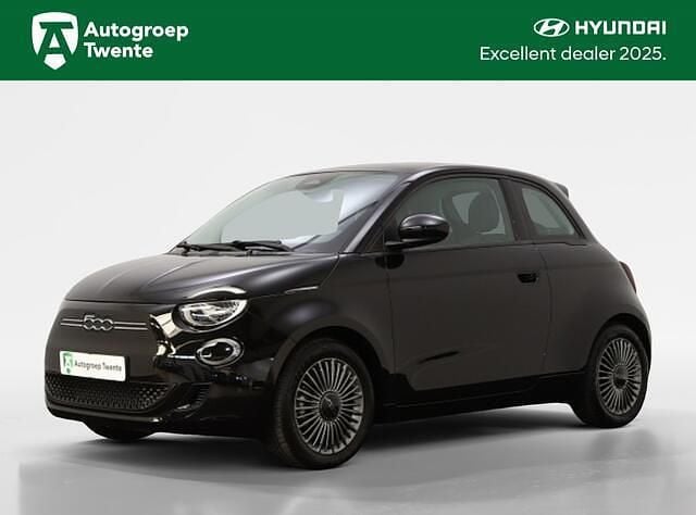 Zwart Gebruikt 2022 Fiat 500e Icon Hatchback | € 16.950 (Goede deal) - Afbeelding 1/3