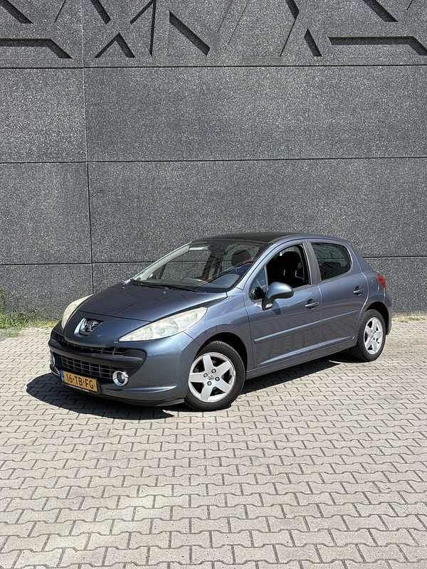 Grijs Gebruikt 2006 Peugeot 207 Hatchback | € 1.500 (Goede deal) - Afbeelding 1/4
