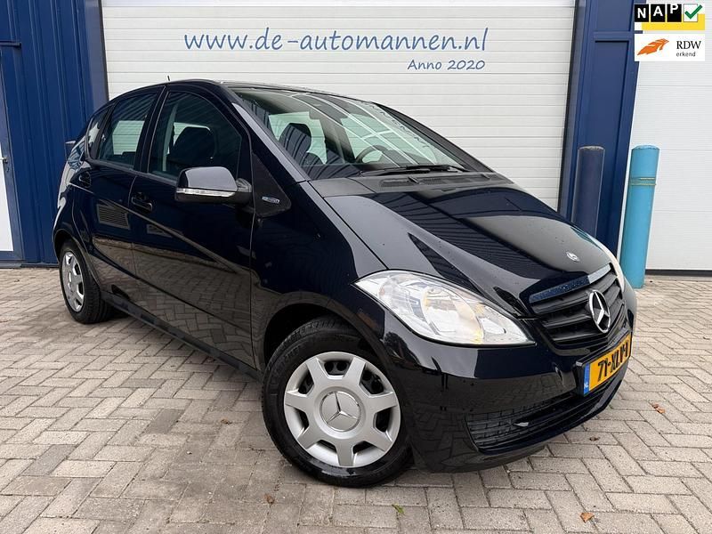 Zwart Gebruikt 2012 Mercedes A160 Business MPV | € 7.745 (Eerlijke prijs) - Afbeelding 1/4