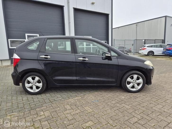 Occasion Honda FR-V Comfort 125 PK (91 kW) 2005 Zwart MPV