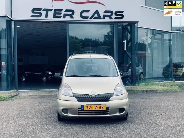 Beige Gebruikt 2002 Toyota Yaris Verso Sol MPV | € 2.950 (Eerlijke prijs) - Afbeelding 1/4