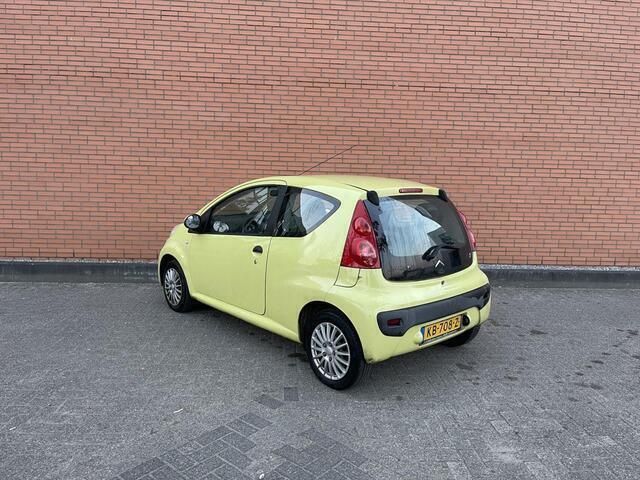 Occasion Citroën C1 68 PK (50 kW) 2006 Geel Hatchback