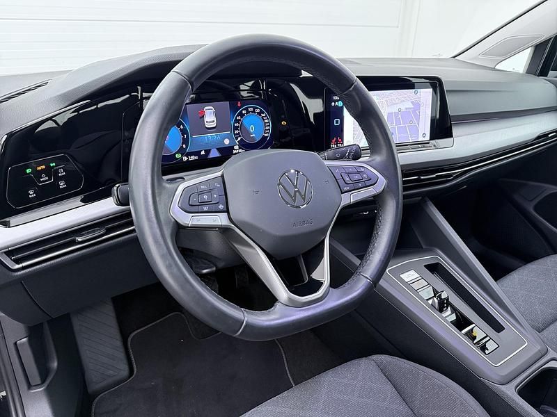 Occasion VW Golf VIII Life 110 PK (80 kW) 2024 Zwart Hatchback
