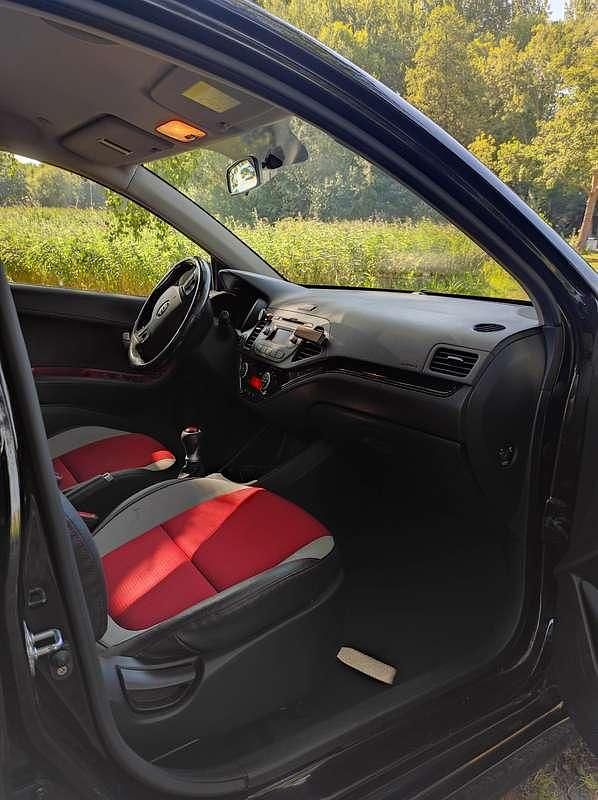 Zwart Occasion 2015 Kia Picanto Hatchback | € 7.000 (Eerlijke prijs) - Afbeelding 1/4