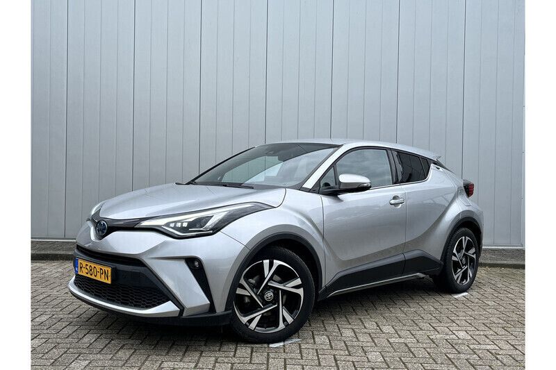 Grijs Occasion 2022 Toyota C-HR Style SUV | € 27.999 (Duur) - Afbeelding 1/1