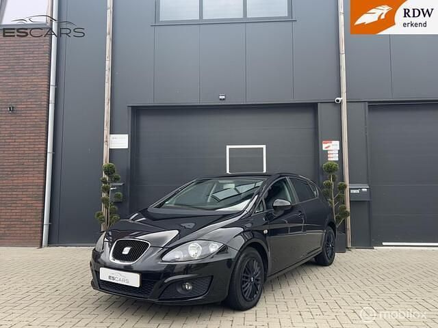 Zwart Gebruikt 2010 Seat Leon Sport Hatchback | € 3.950 (Eerlijke prijs) - Afbeelding 1/4